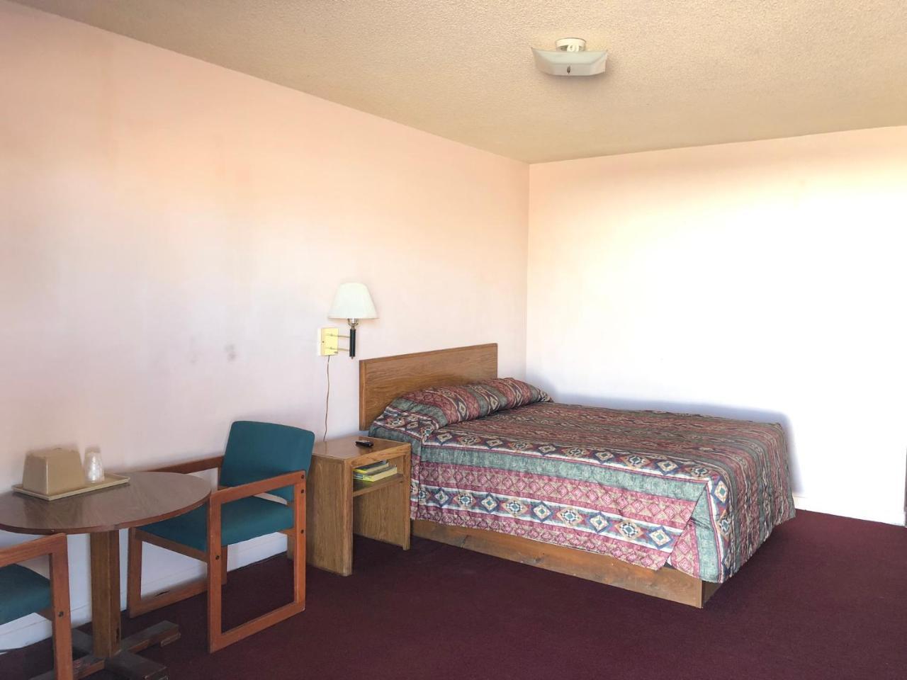 Deluxe Inn Motel Sparks Экстерьер фото